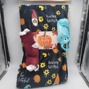 Fall Gnome Throw Blanket Autumn Harvest Gratitude Pumpkin Flowers Plush Bedding